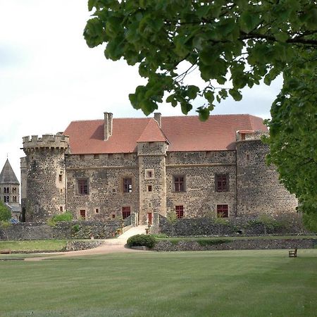 Chateau Royal De Saint-Saturnin Amenities photo