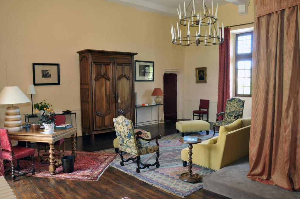 Chateau Royal De Saint-Saturnin Room photo